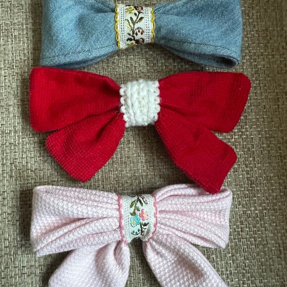 Handmade Bows made with vintage fabrics and ribbons set of 3 - Picture 1 of 2